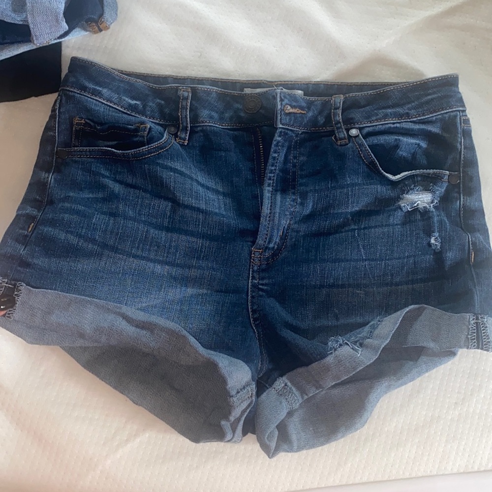 Jean shorts!